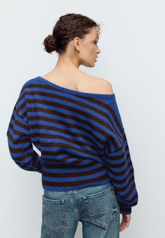 Maglione in maglia Soft Touch con scollo a barchetta Maglione in maglia Soft Touch con scollo a barchetta