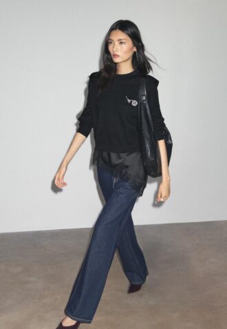 Maglione lavorato a maglia con spalle imbottite