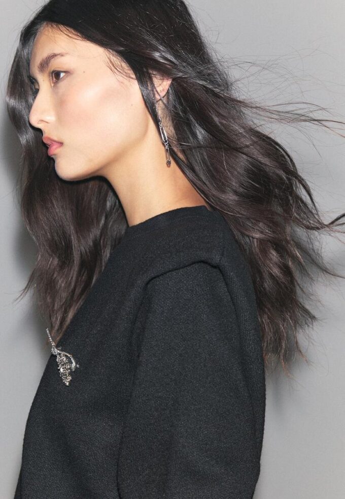 Maglione lavorato a maglia con spalle imbottite