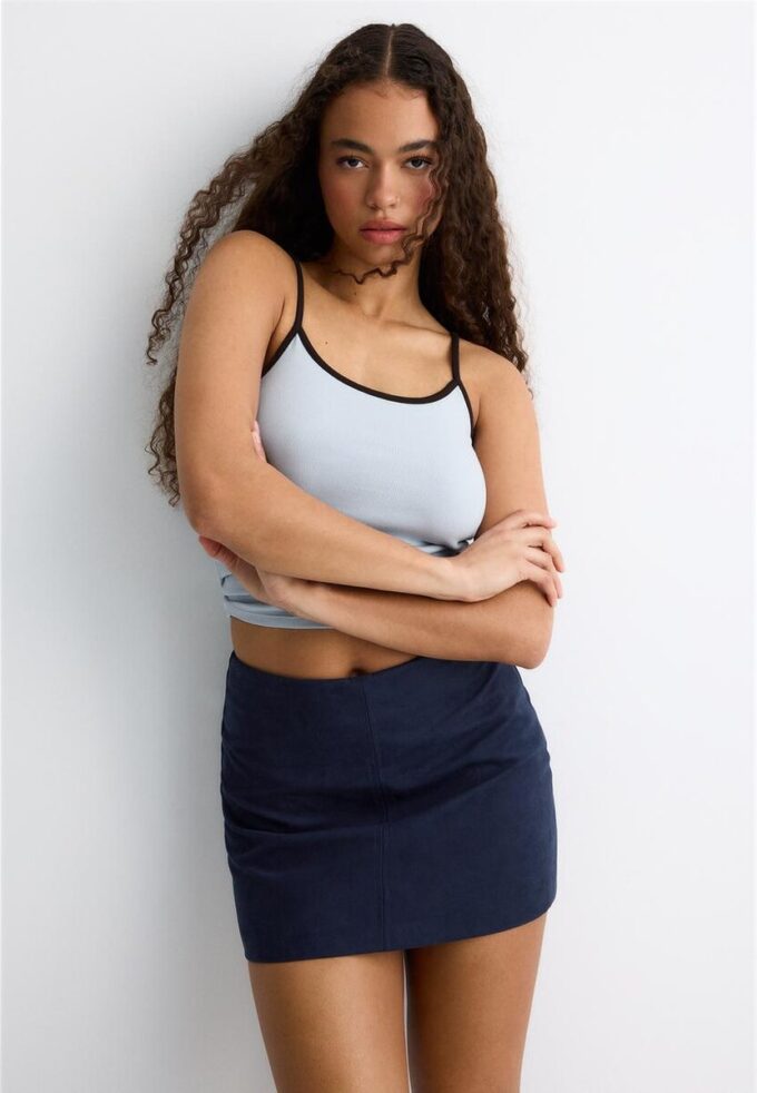 Mini Skort in finta pelle scamosciata Mini Skort in finta pelle scamosciata