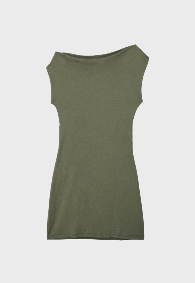 Miniabito asimmetrico con borchie