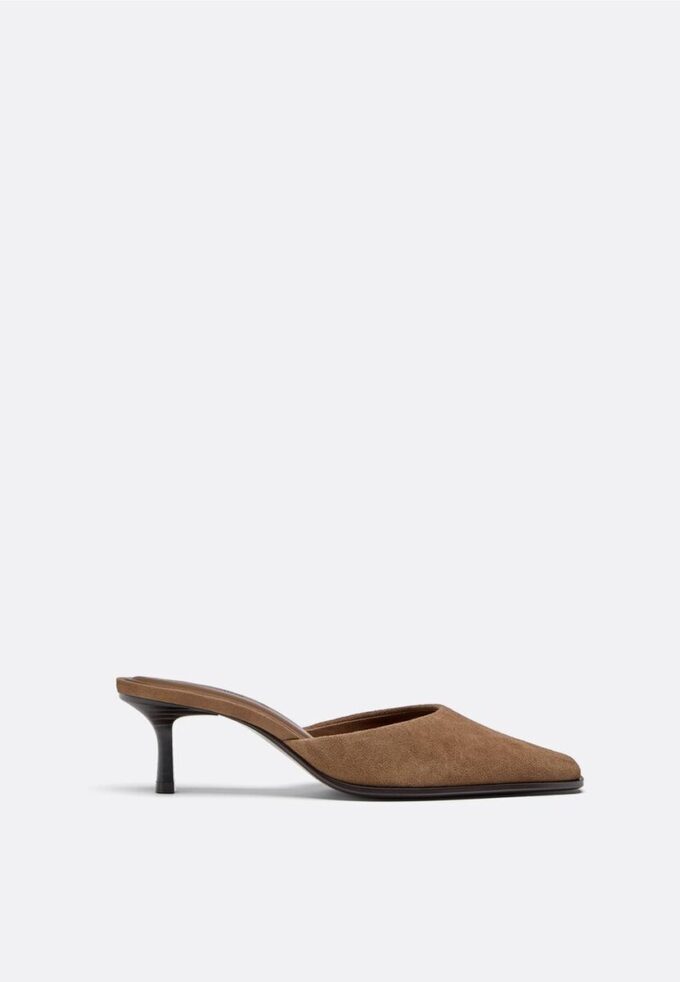 Mules in pelle con tacco basso