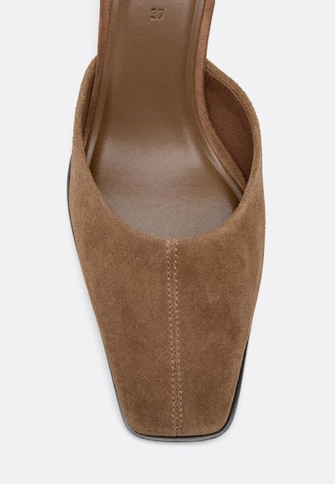 Mules in pelle con tacco basso