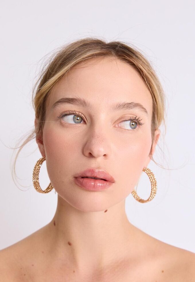 Orecchini a cerchio con perline