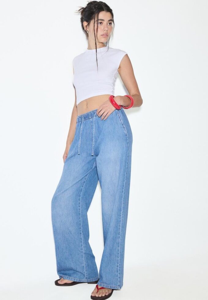 Pantaloni fluidi in denim con coulisse