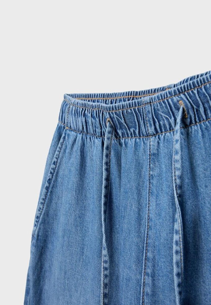 Pantaloni fluidi in denim con coulisse