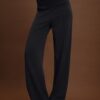 Pantaloni jogger a gamba dritta Soft Touch con dettagli a pieghe
