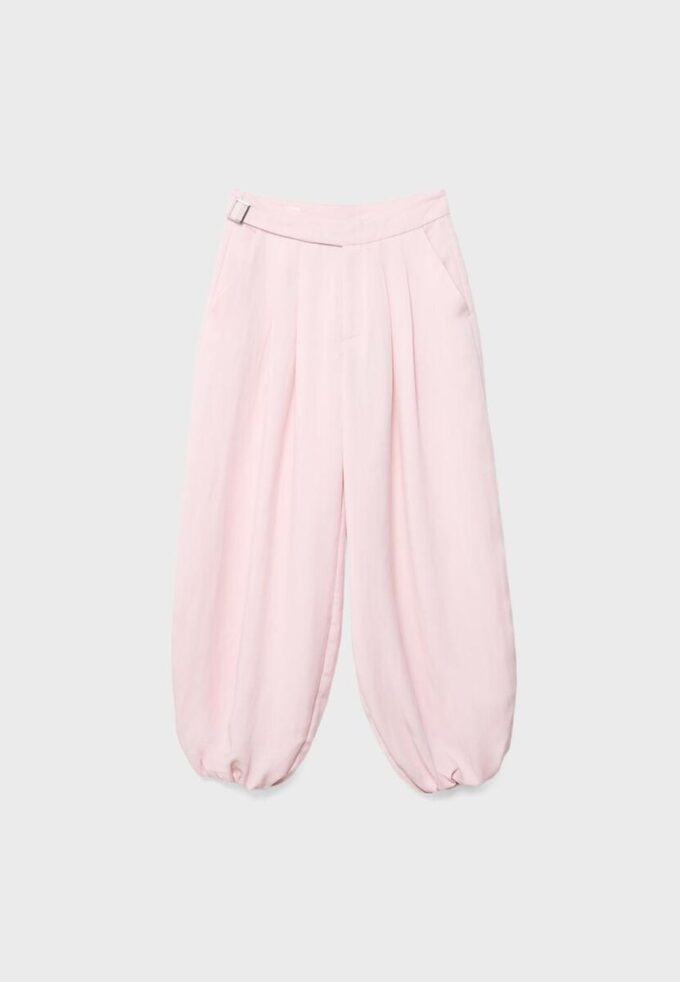 Pantaloni sarouel con pinces e fibbia