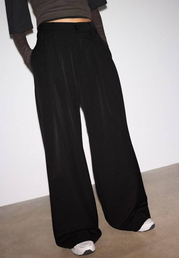 Pantaloni sartoriali Wide Leg con pinces Pantaloni sartoriali Wide Leg con pinces
