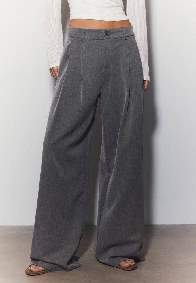 Pantaloni sartoriali Wide Leg con pinces Pantaloni sartoriali Wide Leg con pinces