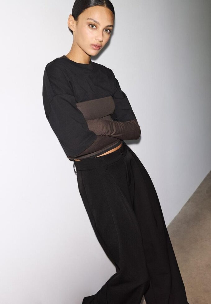 Pantaloni sartoriali Wide Leg con pinces Pantaloni sartoriali Wide Leg con pinces