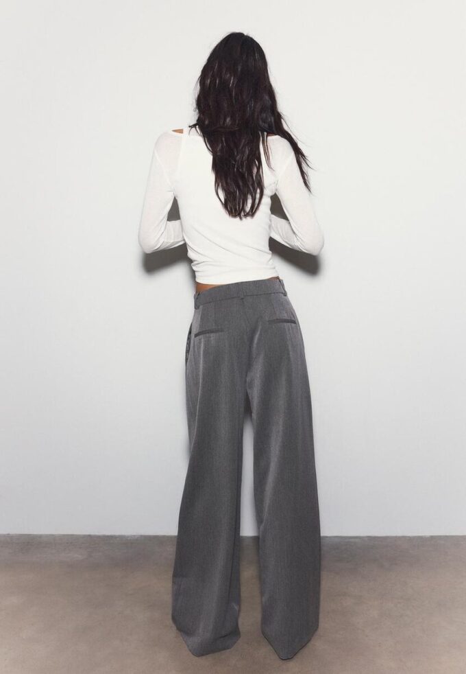 Pantaloni sartoriali Wide Leg con pinces Pantaloni sartoriali Wide Leg con pinces