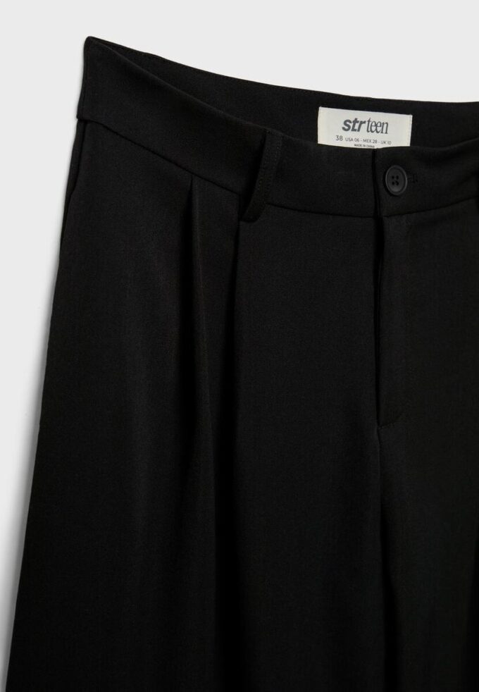 Pantaloni sartoriali Wide Leg con pinces Pantaloni sartoriali Wide Leg con pinces