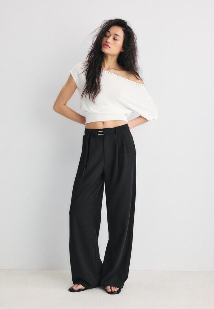 Pantaloni Wide Leg con dettaglio fibbia Pantaloni Wide Leg con dettaglio fibbia
