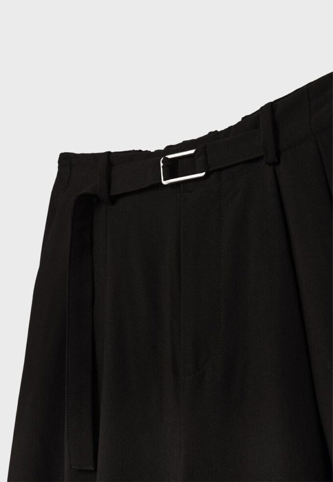 Pantaloni Wide Leg con dettaglio fibbia Pantaloni Wide Leg con dettaglio fibbia