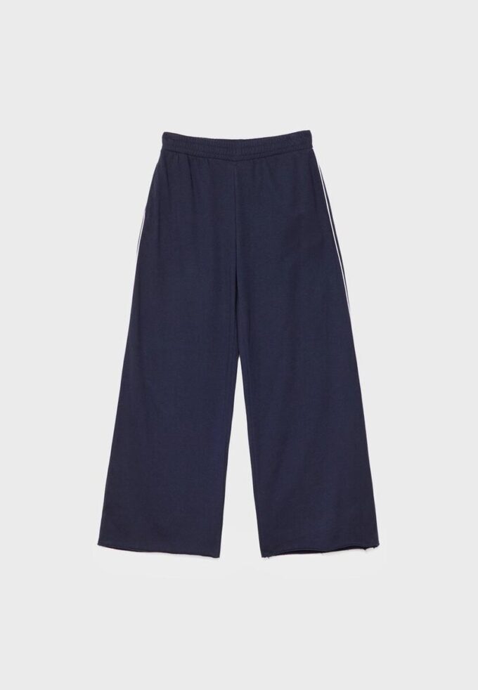 Pantaloni Wide Leg in tessuto felpato con bordino Pantaloni Wide Leg in tessuto felpato con bordino