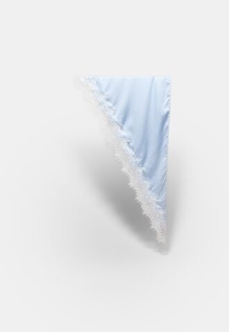 Pareo a righe con bordi in pizzo