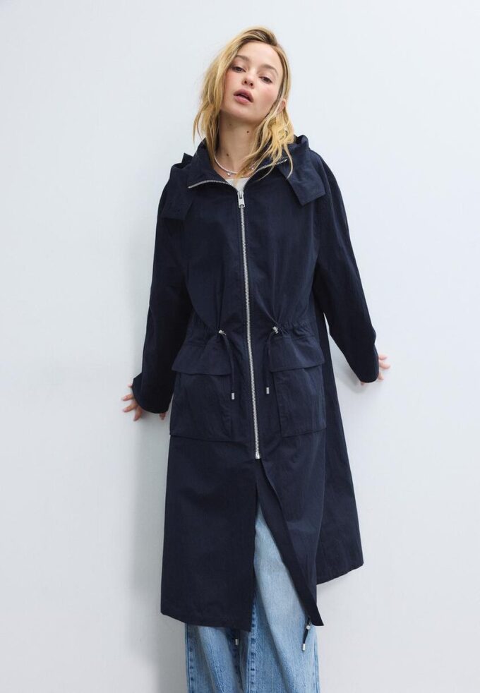 Parka lungo e fluido Parka lungo e fluido