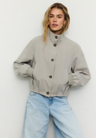 Piumino a collo alto