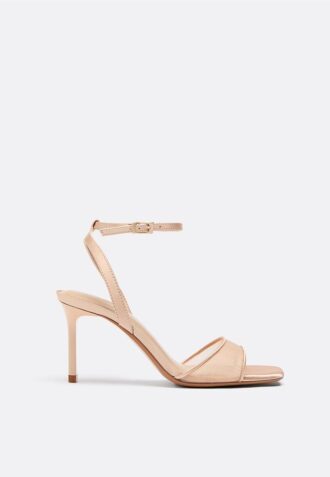 Sandali con tacco a spillo in rete