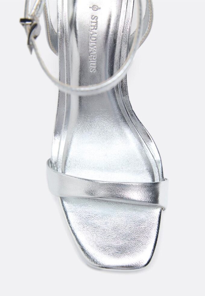 Sandali con tacco effetto metallico
