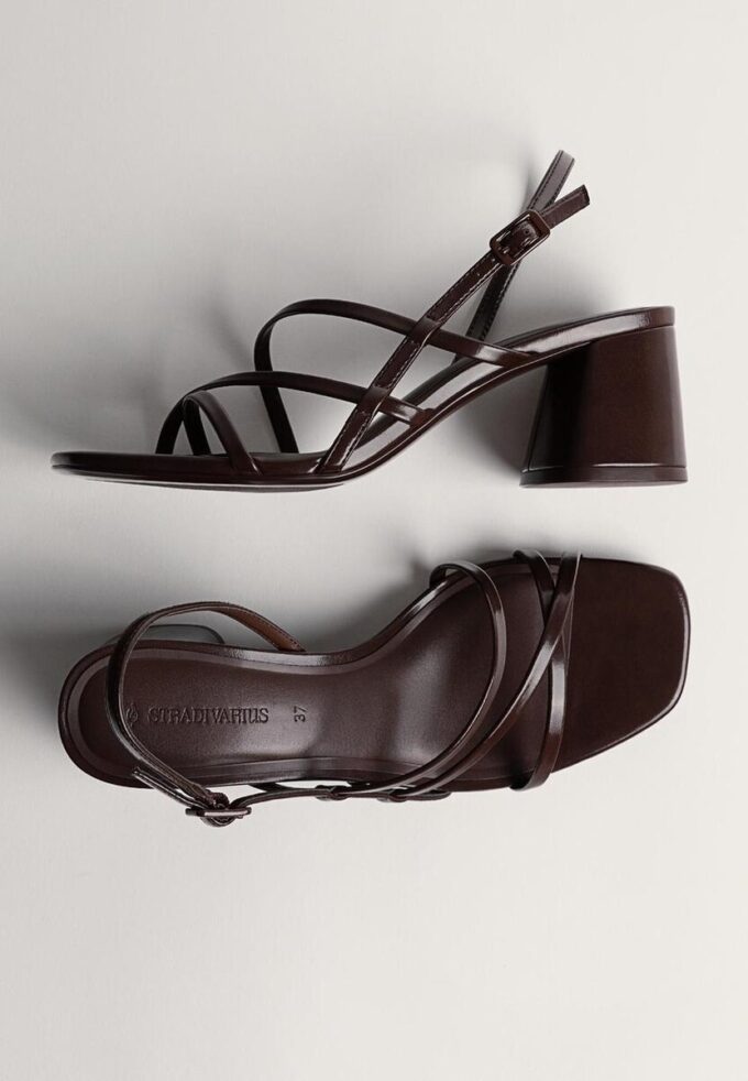 Sandali con tacco largo