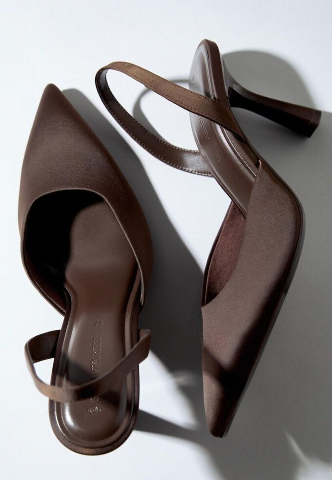 Scarpe col tacco a spillo effetto satinato