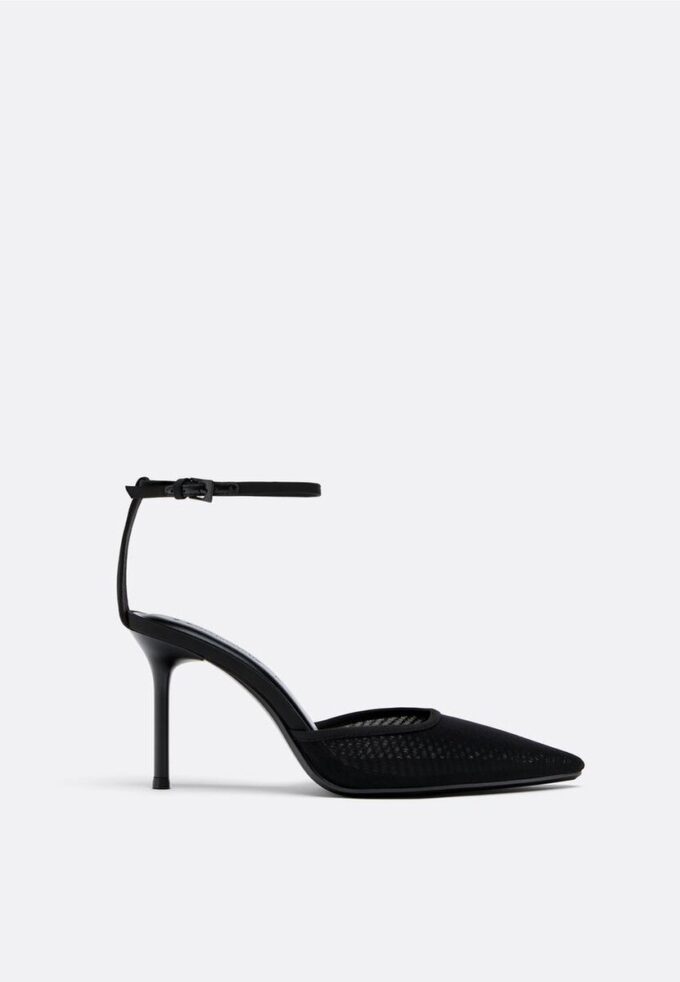 Scarpe col tacco alto in rete