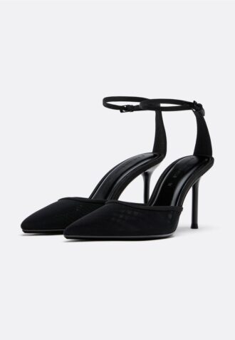 Scarpe col tacco alto in rete