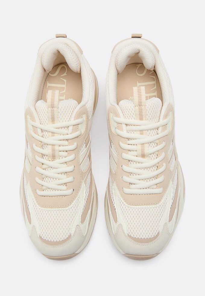 Scarpe da ginnastica con dettaglio