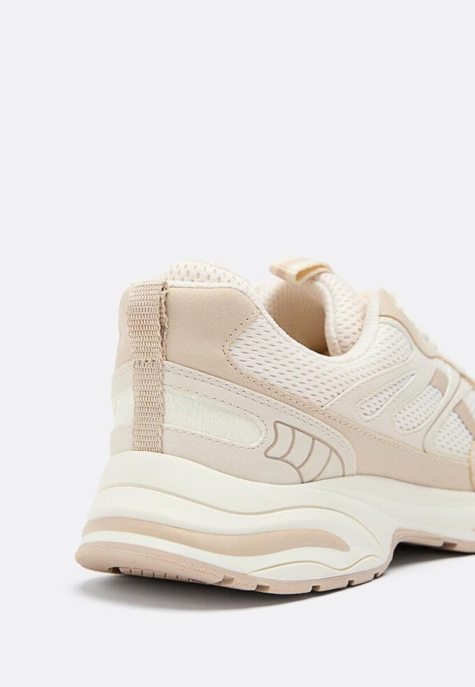 Scarpe da ginnastica con dettaglio