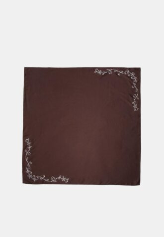 Sciarpa con dettaglio a morsetto