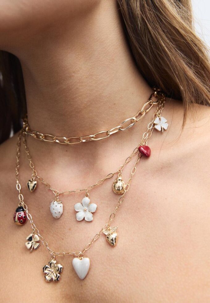 Set di 3 collane con ciondoli assortiti