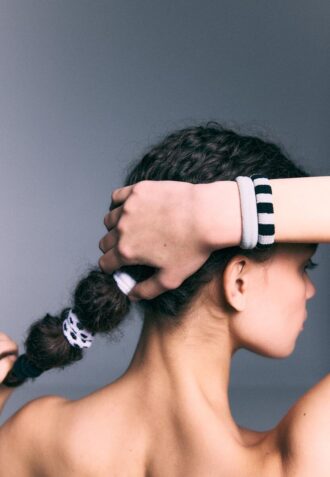 Set di 5 bracciali in pelliccia