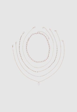 Set di 5 collane con ciondoli in pietra rosa