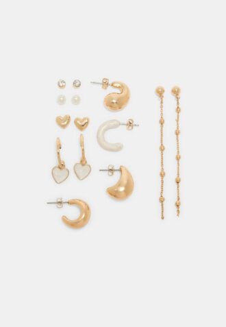 Set di 9 orecchini a cuore e a cerchio