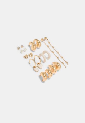 Set di 9 orecchini a cuore e a cerchio