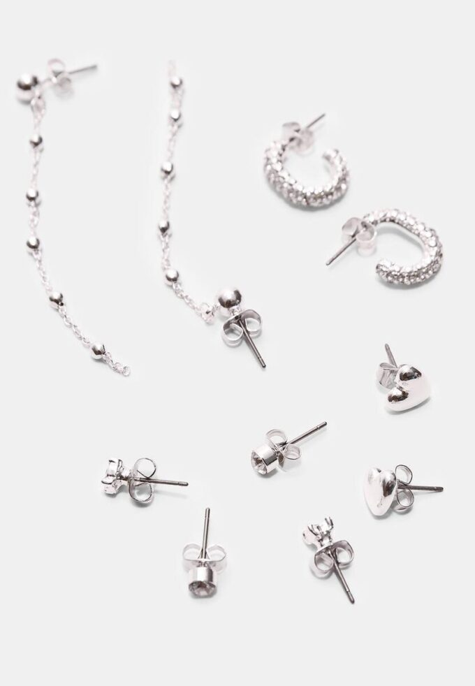 Set di 9 orecchini a cuore e a cerchio