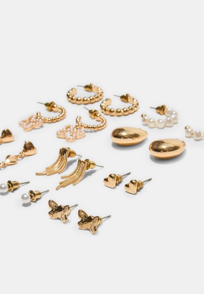 Set di 9 orecchini a farfalla e perla sintetica Set di 9 orecchini a farfalla e perla sintetica