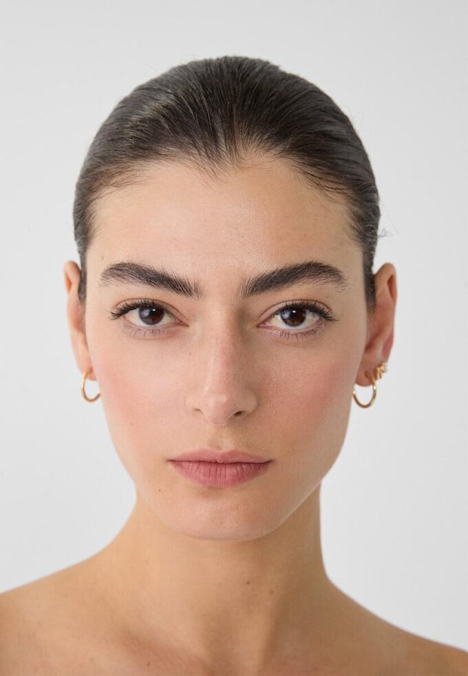 Set di 9 orecchini a forma di fiore