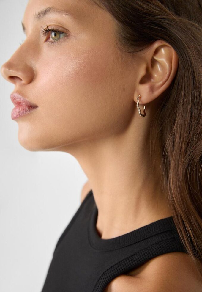 Set di 9 paia di mini orecchini a goccia