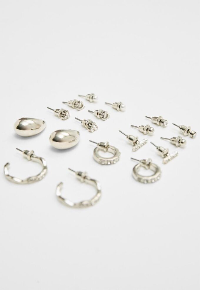 Set di 9 paia di mini orecchini a goccia