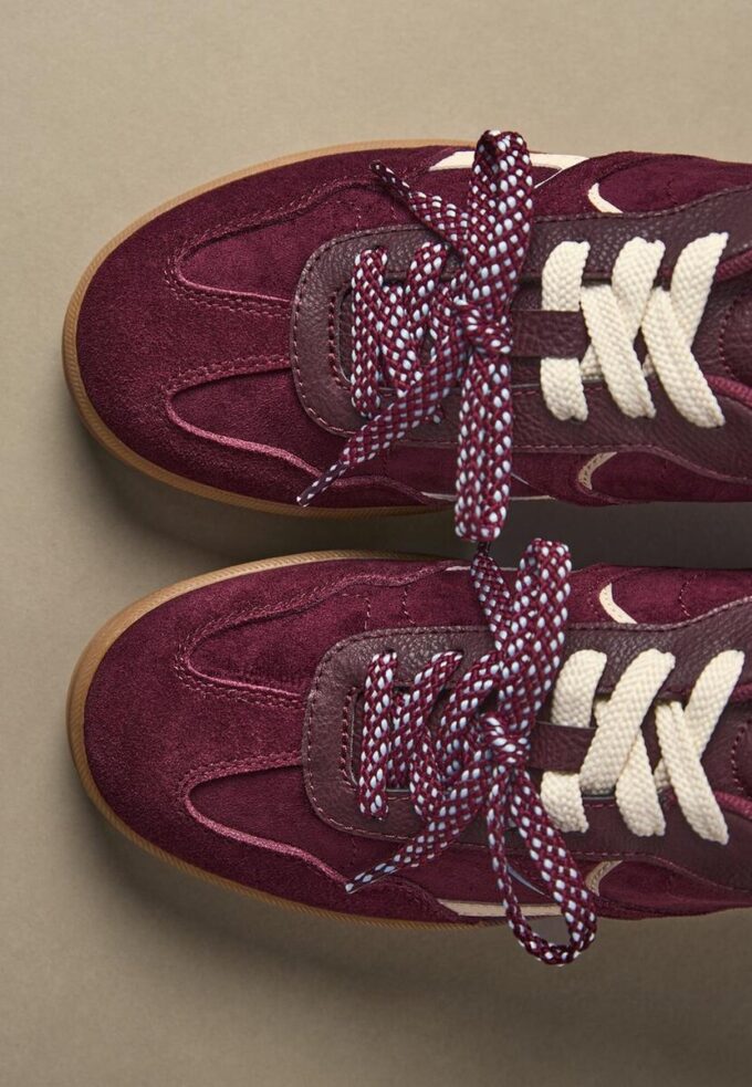 Sneakers casual con doppio laccio