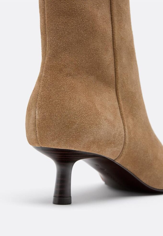 Stivaletti in pelle con tacco basso