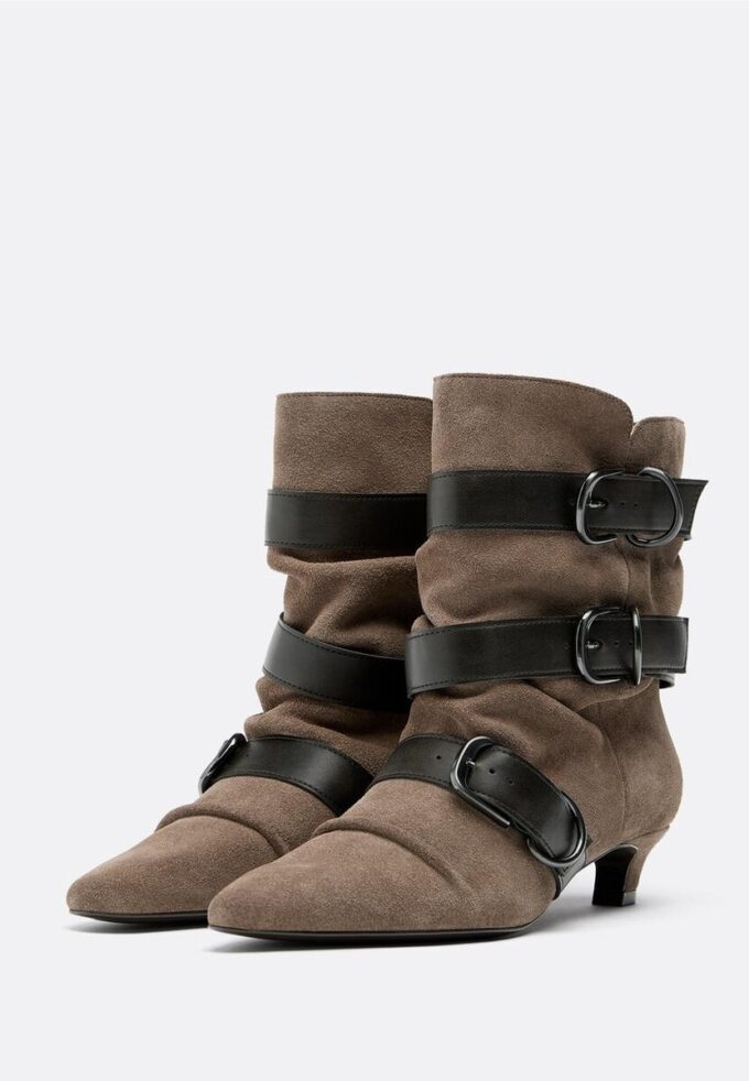 Stivaletti in pelle con tacco basso e cintura