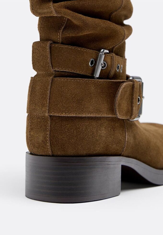 Stivaletti piatti in pelle con fibbia