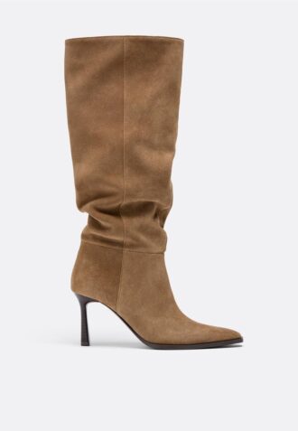 Stivali alti in pelle slouchy con tacco a spillo morbido