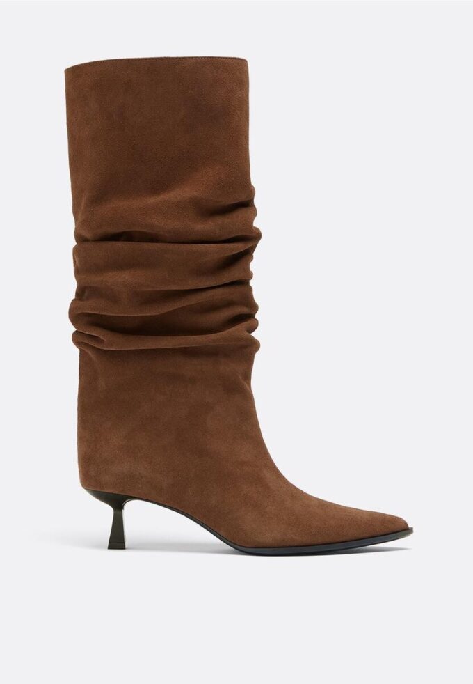 Stivali morbidi in pelle con tacco basso