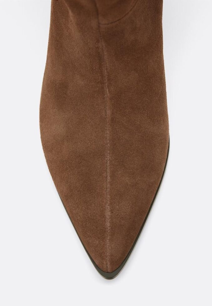 Stivali morbidi in pelle con tacco basso