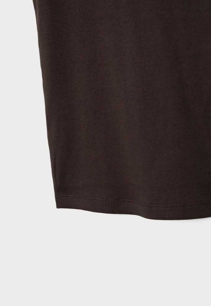 T-shirt a canotta a costine